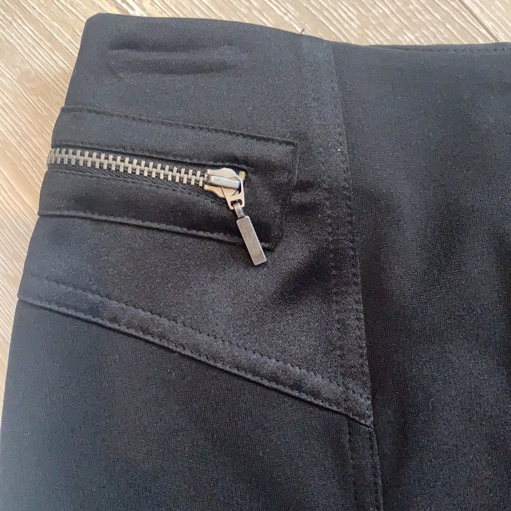 Black Express mini skirt - Picture 3 of 4